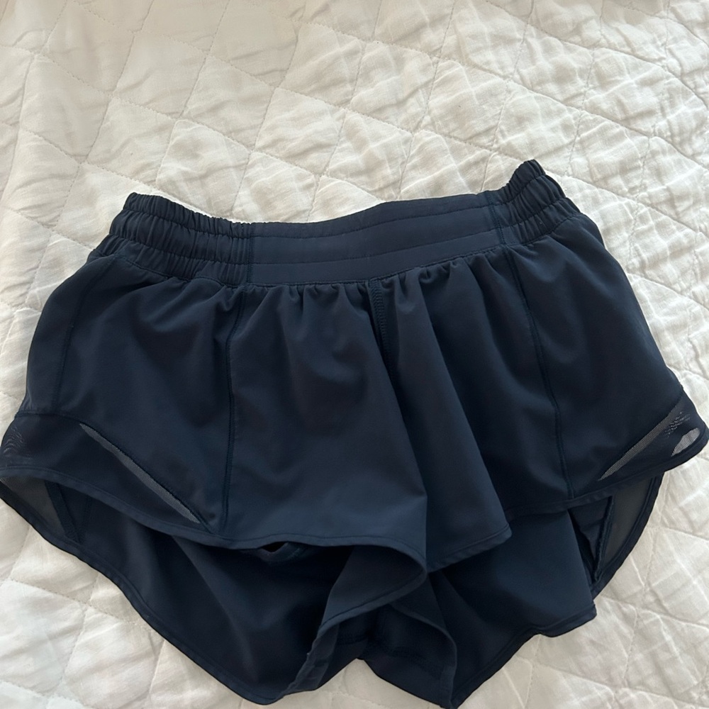 lululemon athletica Navy hotty hot shorts 2.5 inseam low rise